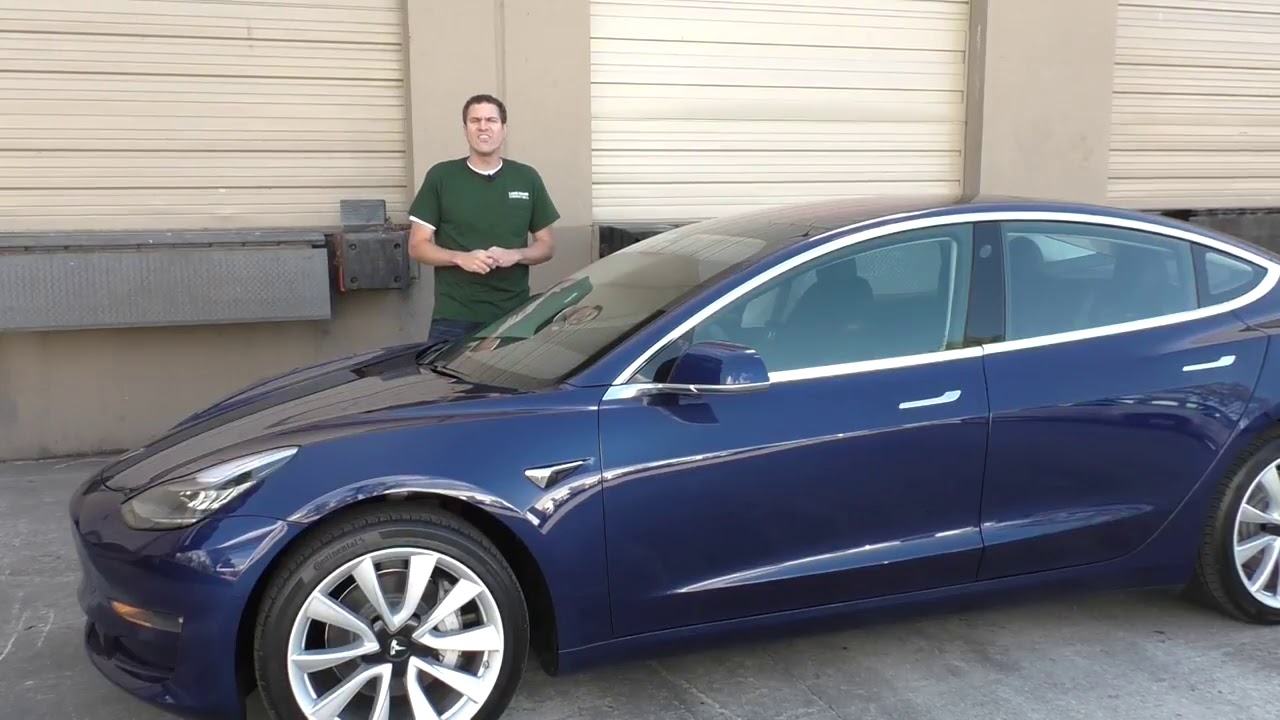 Вот почему Tesla Model 3 - крутейшая машина 2017 года