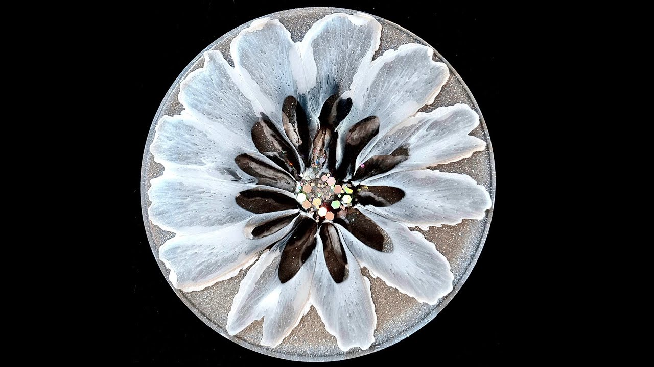 #930 Amazing Black, White And Silver 3D Resin Flower Coaster