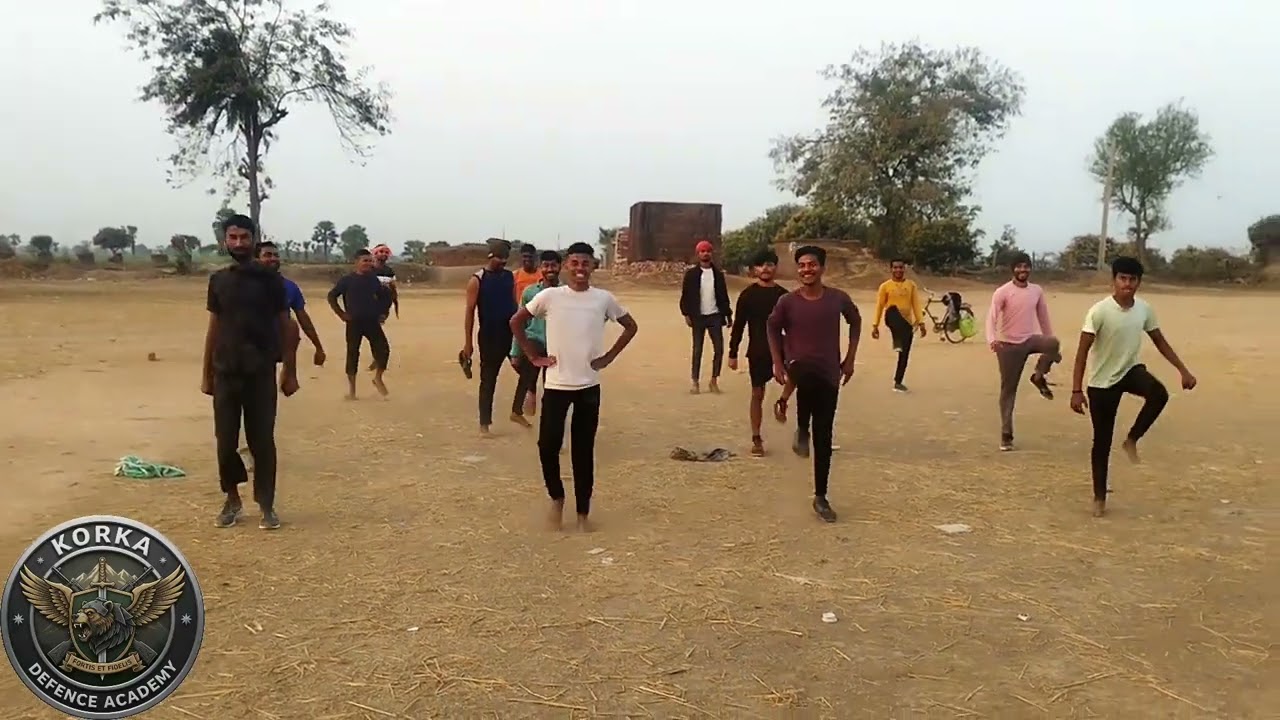 रनिंग के बाद एक्सरसाइज करते हुए @RajaYadavFitness7 #army #1600mtrruning#1600mtrruning #armytrack
