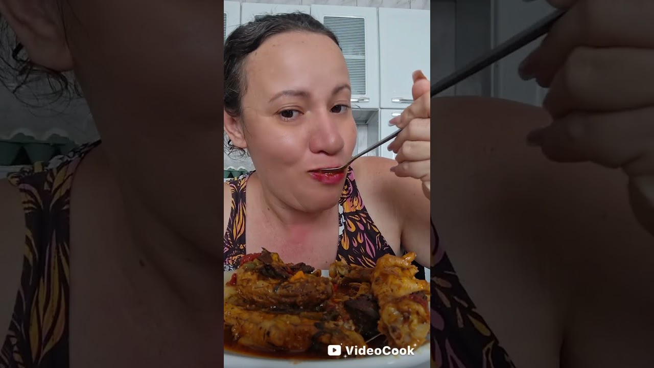 Pé de galinha com macaxeira
