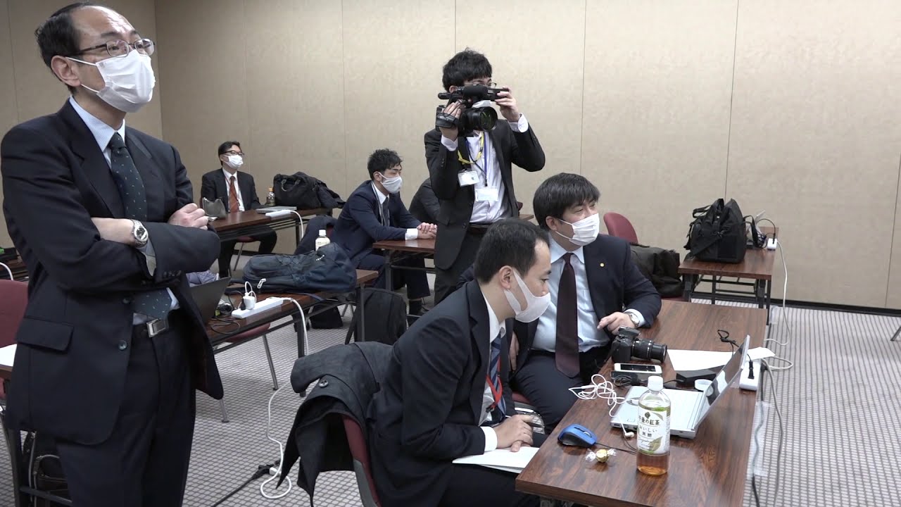 藤井二冠が劇的な逆転、控室ノーカット　驚く鈴木大介九段と木村一基九段～渡辺明名人VS藤井聡太二冠～【第14回朝日杯将棋オープン戦・準決勝】＝高津祐典撮影