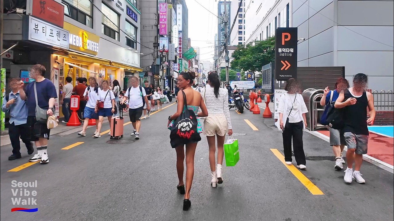 Seoul Hongdae Summer Vibes 홍대, 핫썸머 | Crowds, Street Performances & Fashion (4K HDR)