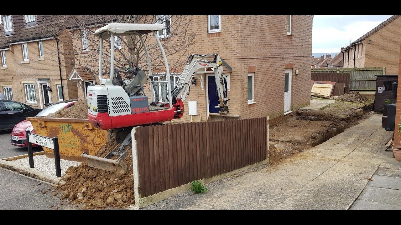 Digging footings and reduce digging an oversight with a mini digger excavator