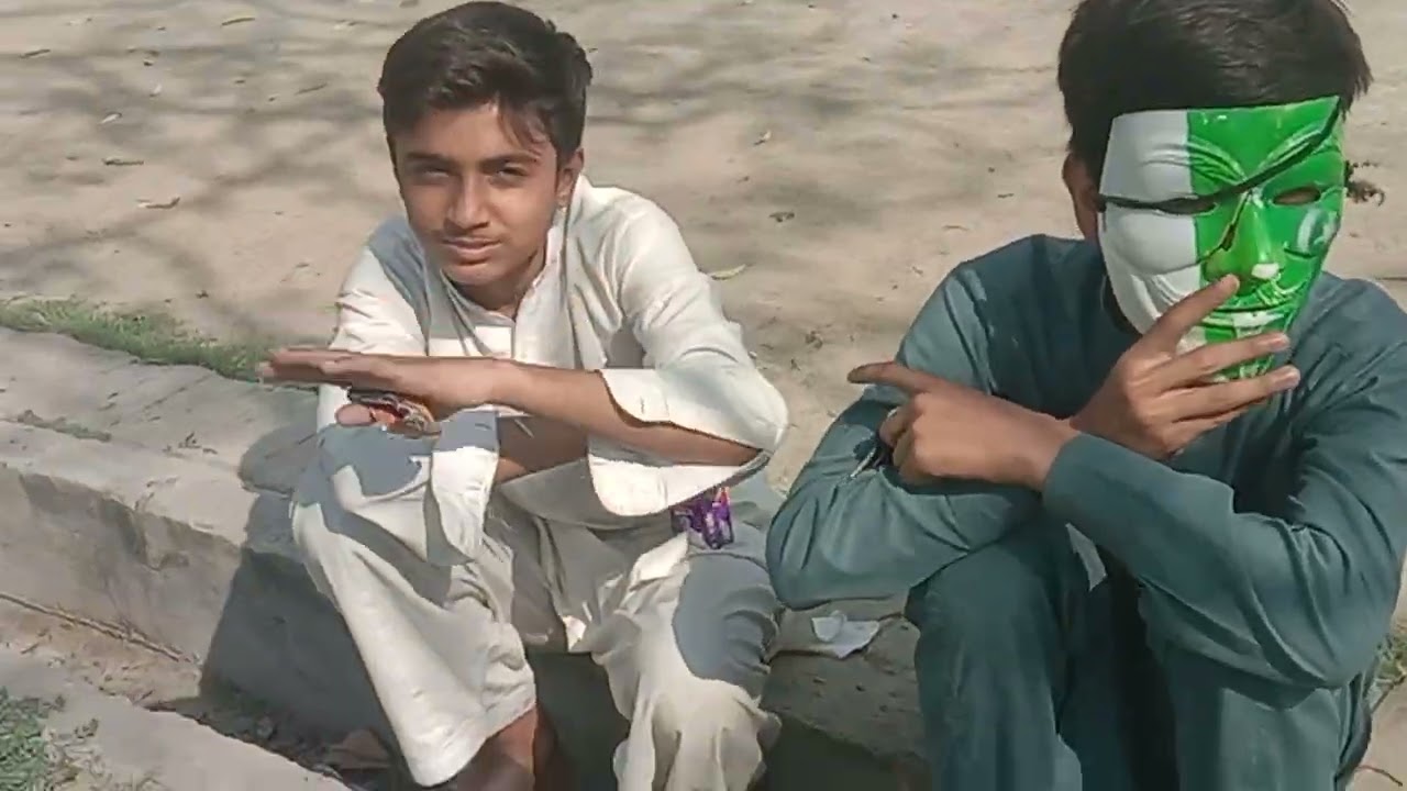 Feroz poor park khalna cricket 🏏 ga tah par koi pich nahi tahi LAHORE 🤣💯🏏💝