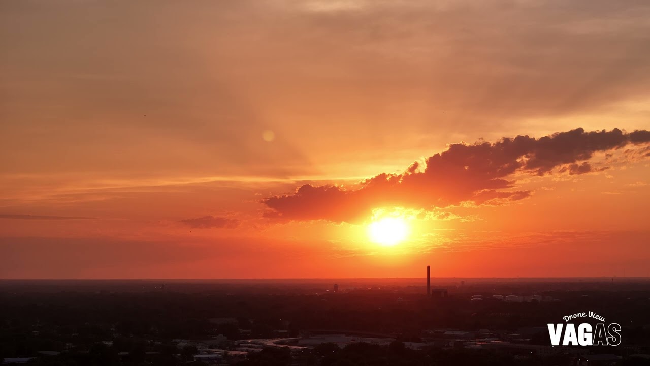 90's Slow Jams and R&B Mix... (Raw 4k Drone Sunset View in Chicago)