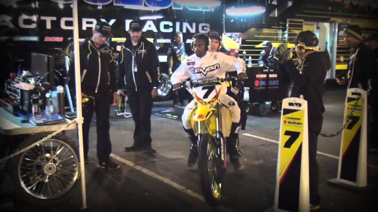 2014 YOSHIMURA SUZUKI FACTORY RACING - OAKLAND SX RACE REPORT