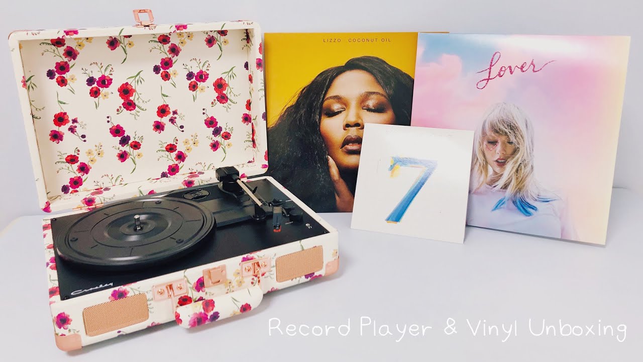 Record player & Vinyl unboxing 💙 (Lizzo, Taylor Swift , BTS)
