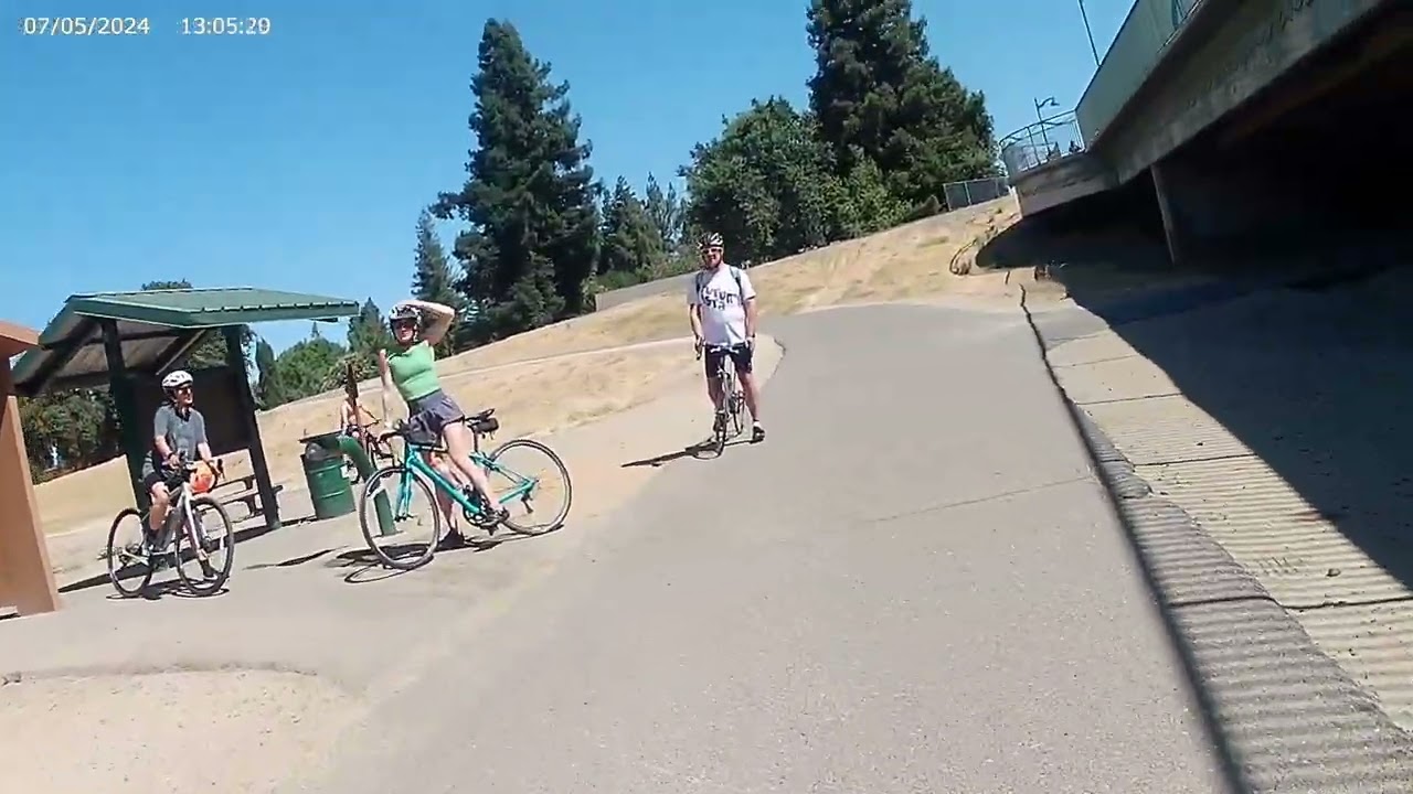 ride on american river bike trail sacramento