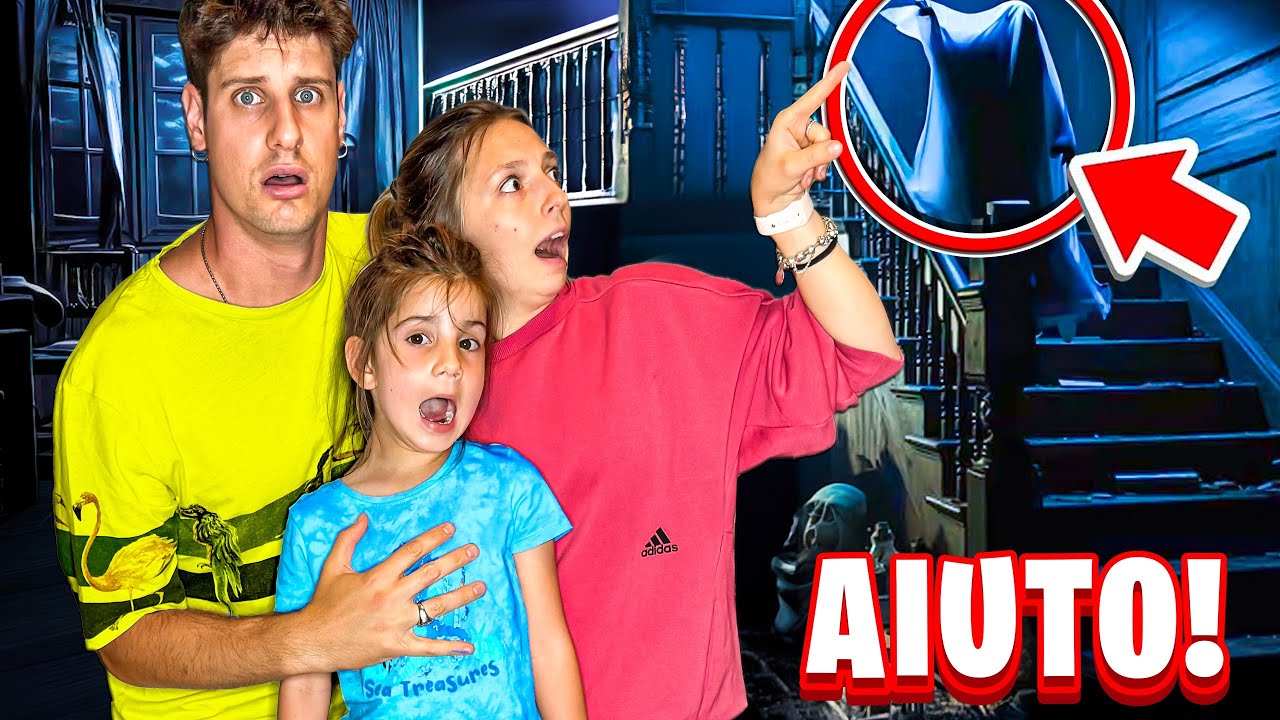 ABBIAMO VISTO UN FANTASMA NELLA NOSTRA CASA ALLE 3 DI NOTTE! PAPÀ MIKE E AURORA SCAPPA CON LAURA!