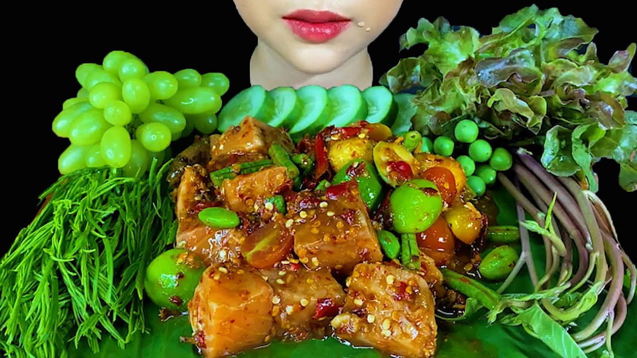 ตําแซลมอนปลาร้า||Spicy Salmon Salad * THAI FOOD *