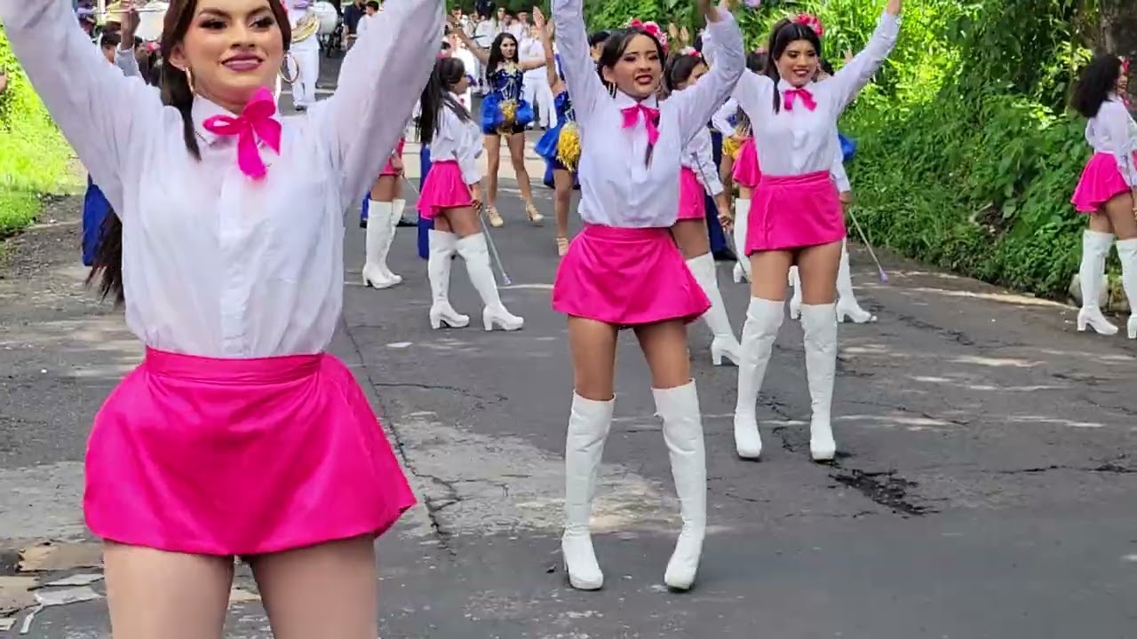 Banda musical Instituto nacional de Armenia desfile previo al segundo band fest la libertad oeste 