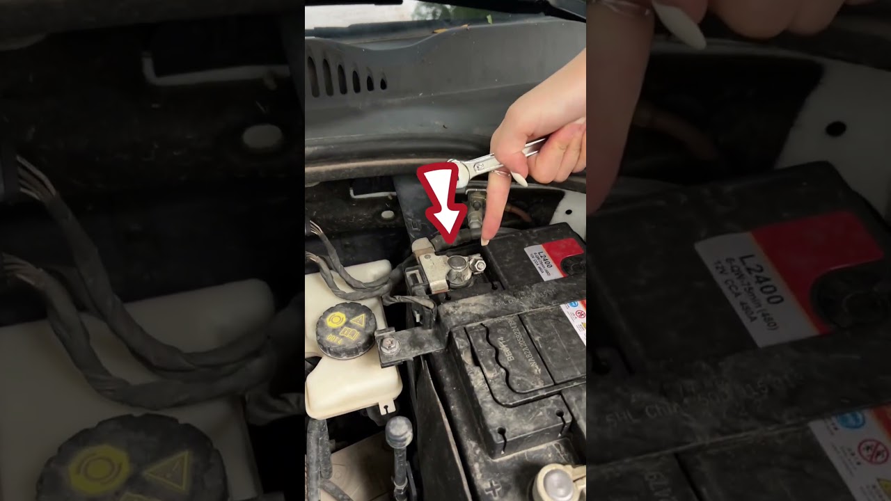 Quickly solve the problem of the airbag light always on! #cartechtips #cargurus