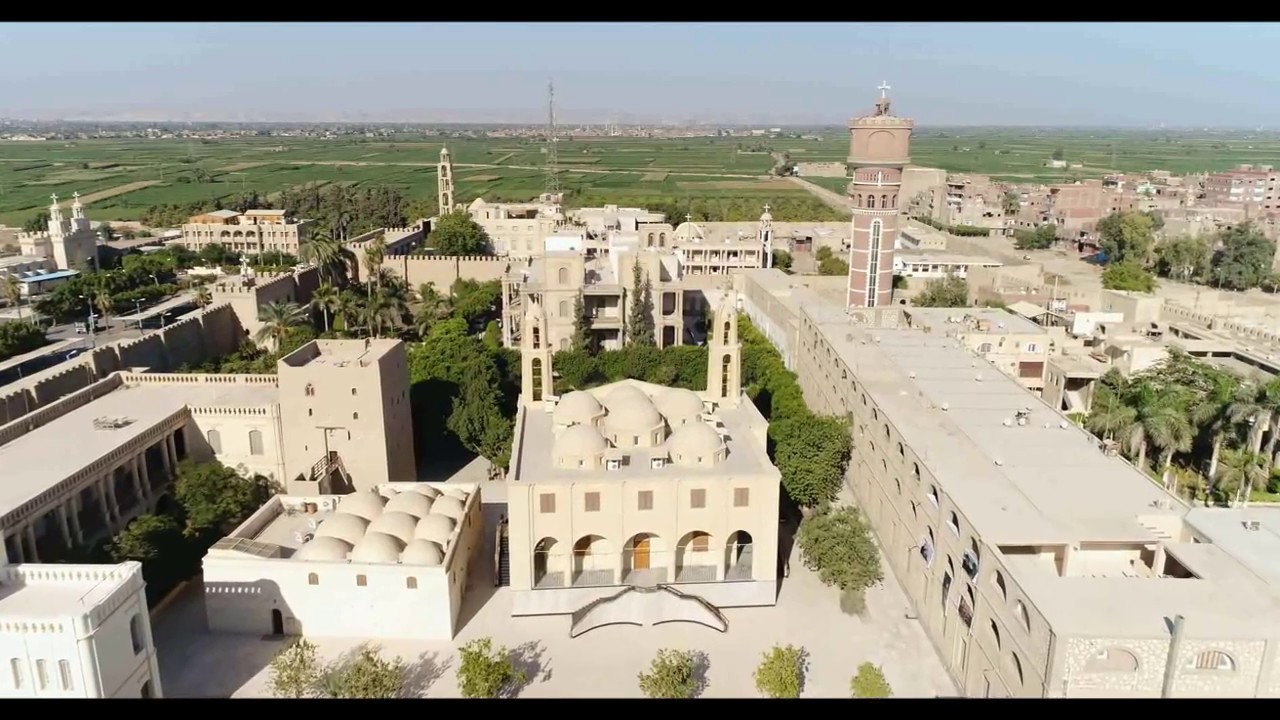 قصة حياة مثلث الرحمات نيافة الانبا ساويرس رئيس دير المحرق السابق