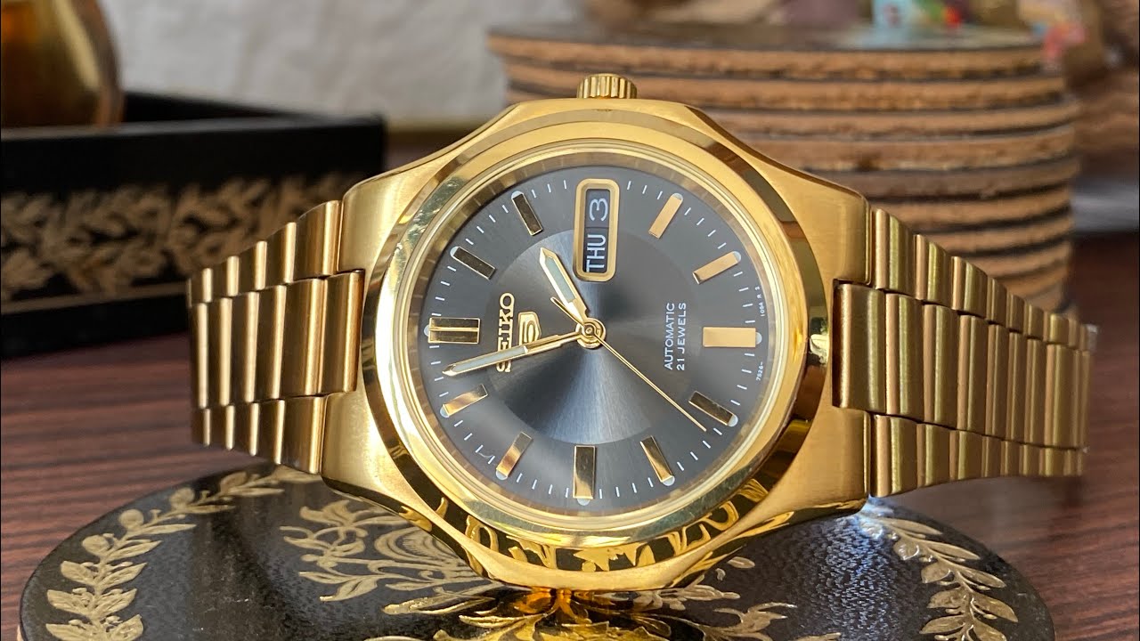 Discontinued/Rare Seiko 5 (SNKK54K1) Seikonaut Watch Review! A Special Watch for Seiko Collectors!