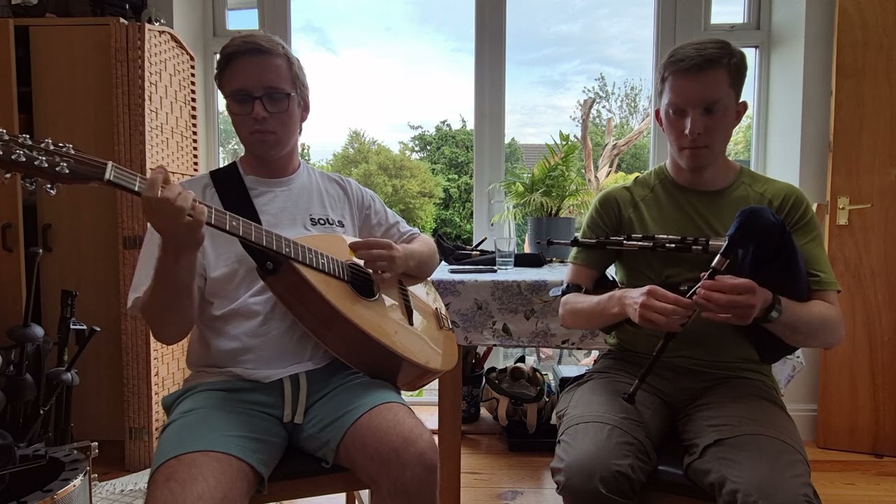 Random/Mr Kennedy North (T. Clough) - Northumbrian pipes & Mandocello