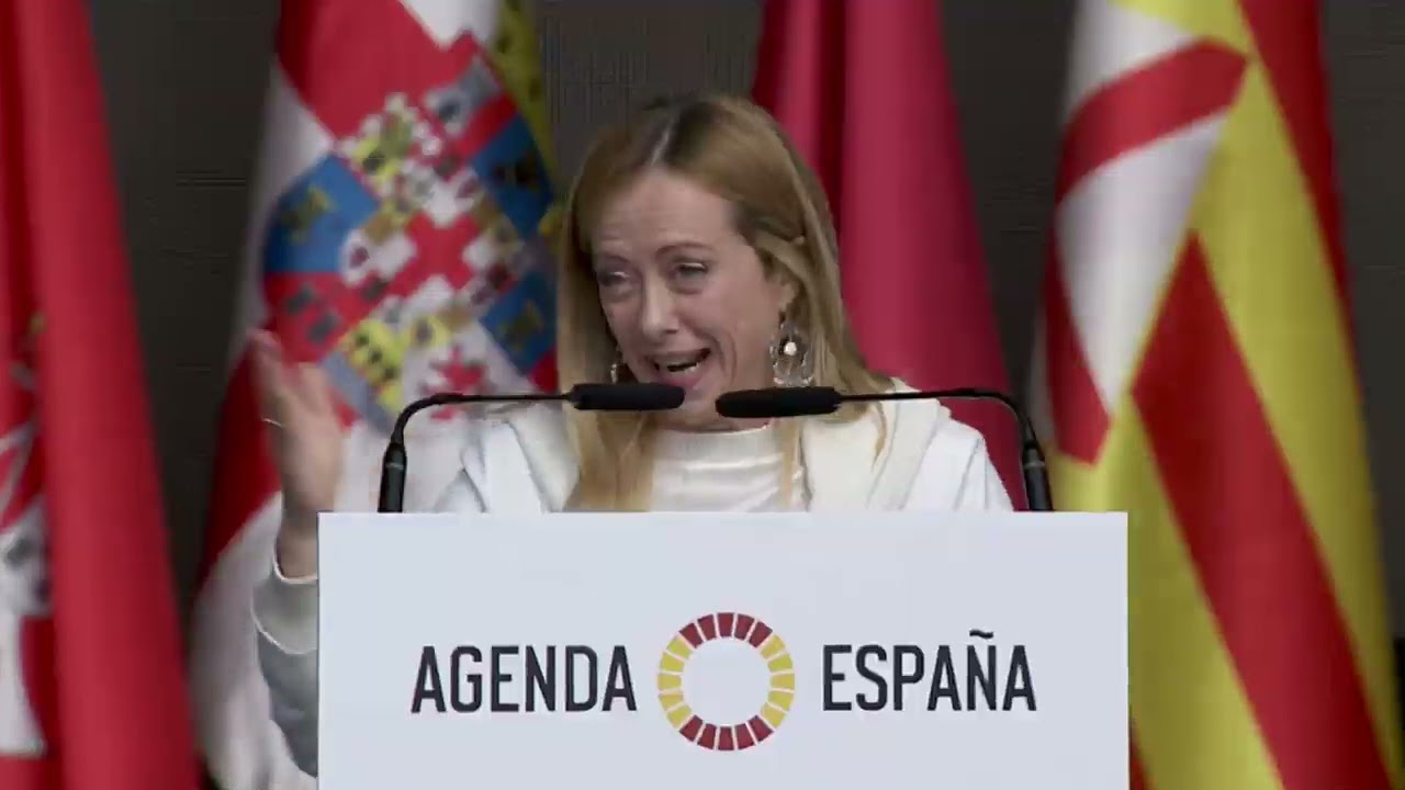 Giorgia Meloni infiamma il popolo di VOX a Madrid. Ovazione all'evento VIVA 21 con Santiago Abascal