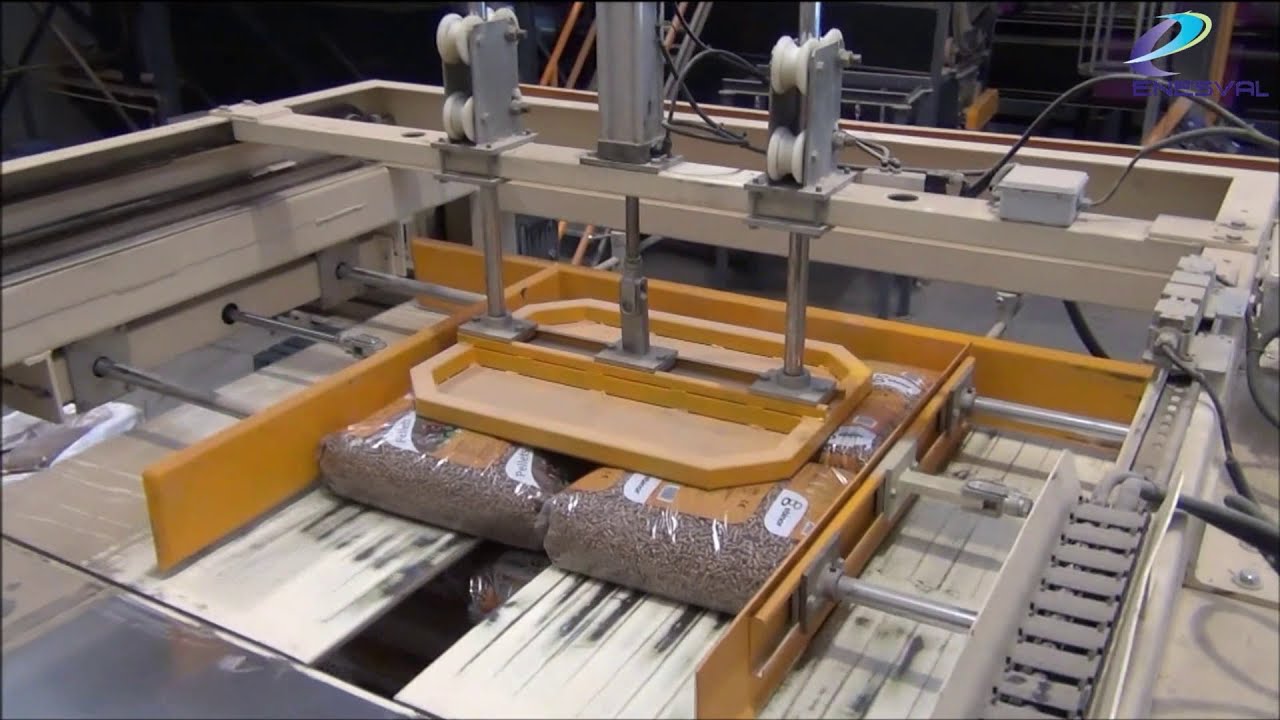 Envasadora de sacos de pellet con film vertical, paletizador y enfardadora - Enesval
