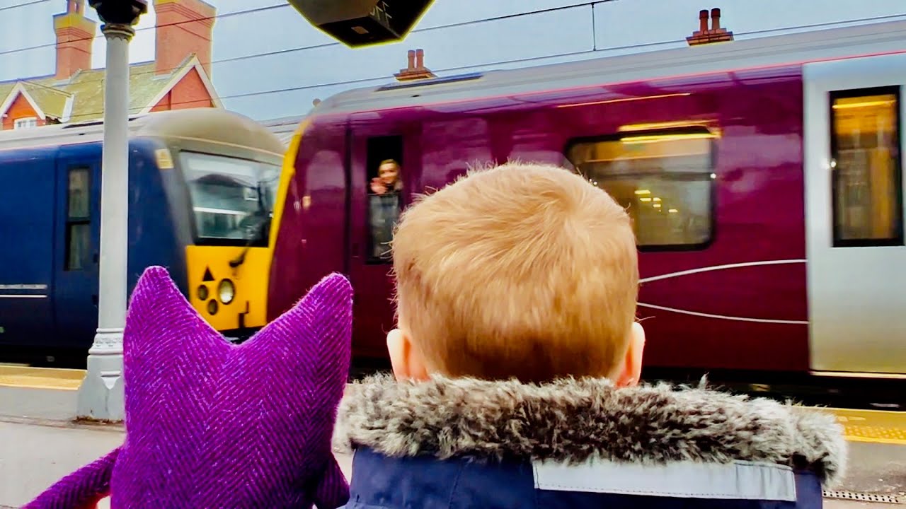 If JOHN LEWIS made a TRAINSPOTTING ad? | Little boy's dream comes true at Christmas | FamilyByCycle