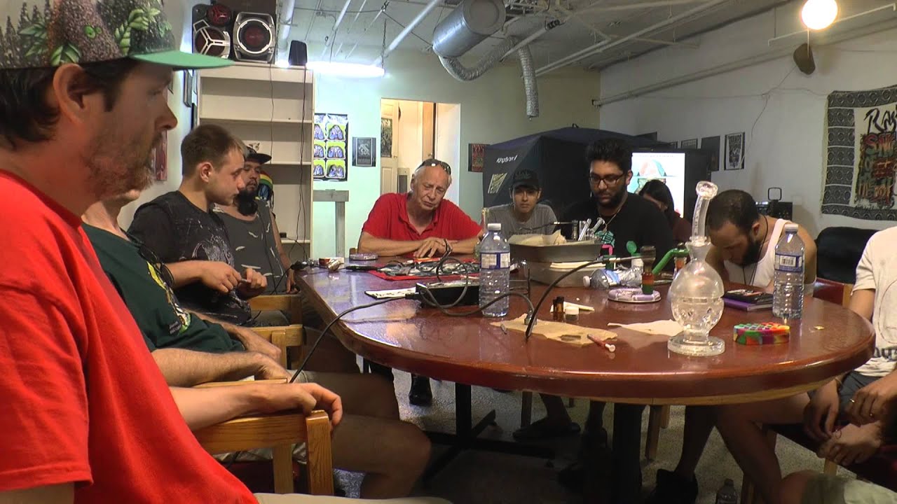 Vapes Off Main Winnipeg Vapor Lounge