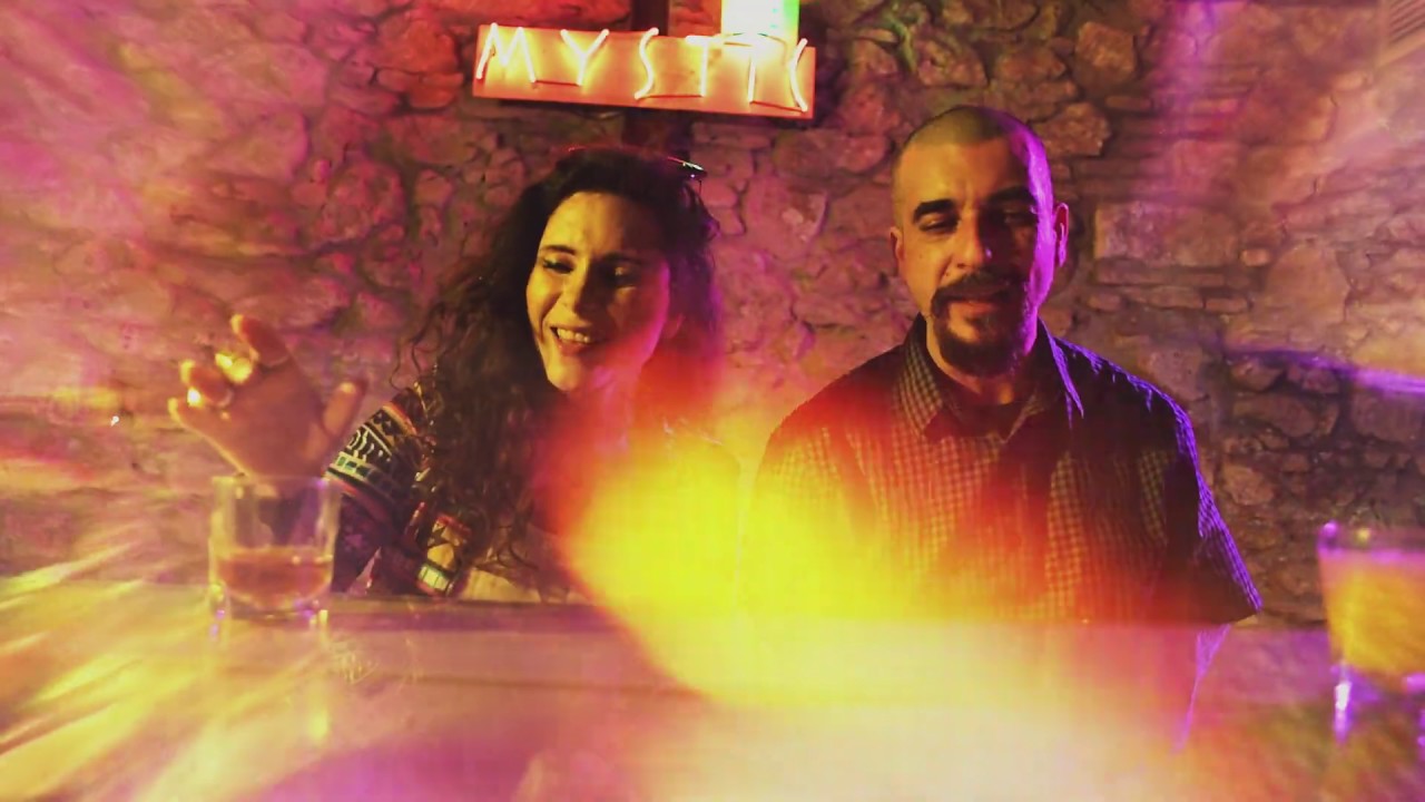 Soulnek feat. Daphne Bluebird - Τροφή για την ψυχή | Trofi gia tin psyxi (Official Video Clip)