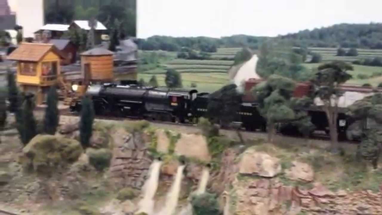 Running the Aristo Mallet on the club layout.