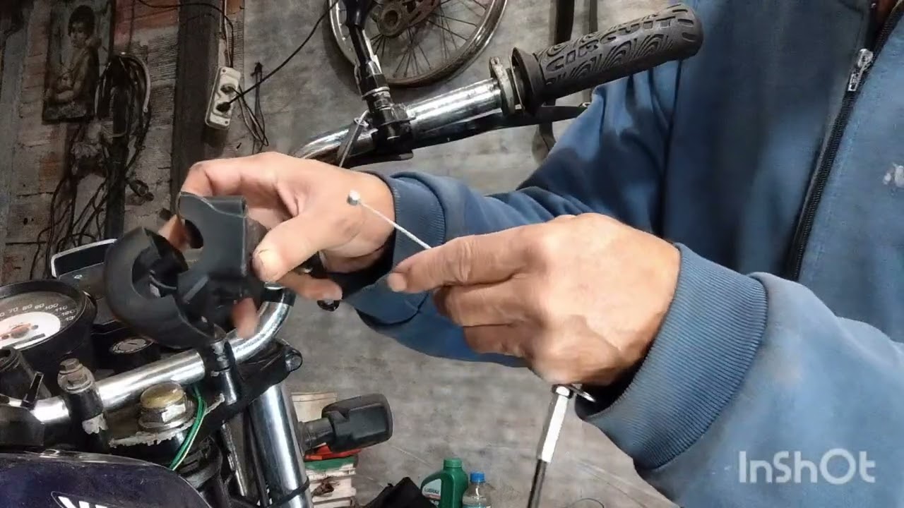 Como trocar o cabo de acelerador da Yamaha YBR 2003.