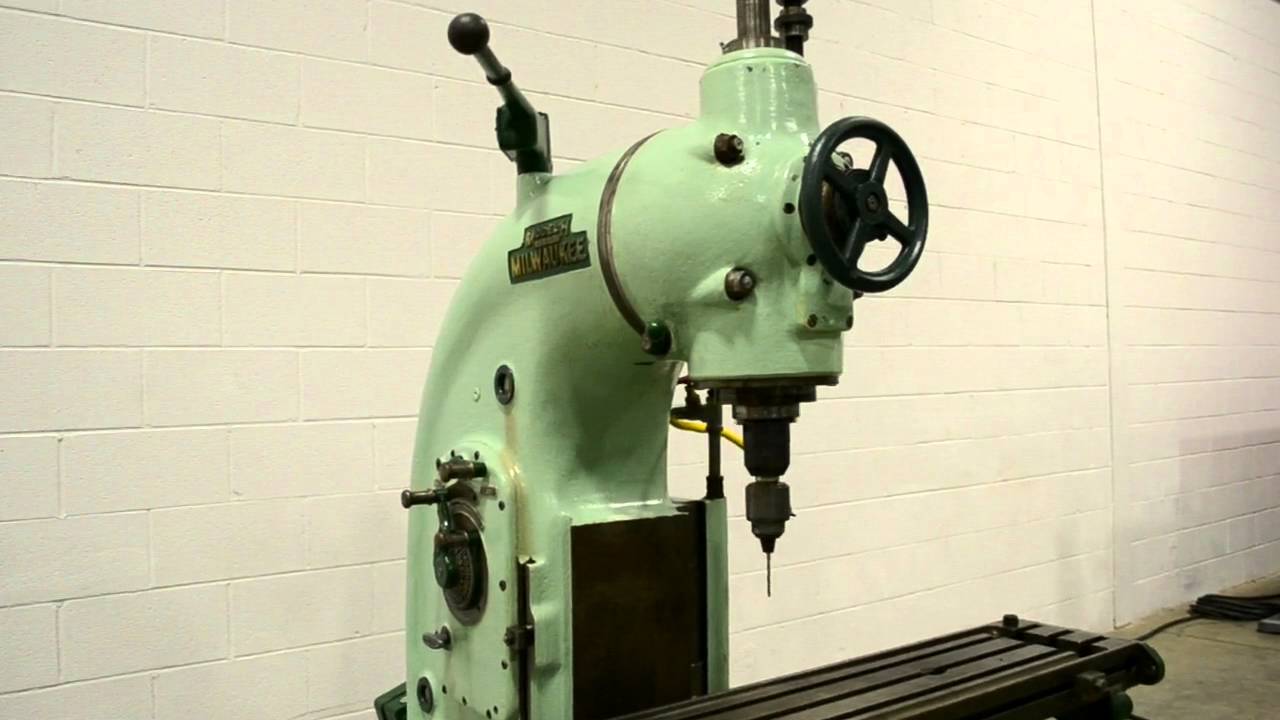 Milwaukee 2HL Vintage Vertical Swivel Head Mill