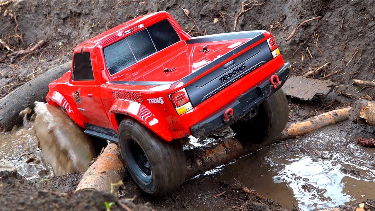 MOE UNBOXES a RED TRAXXAS TRX4 SPORT TRUCK & MUDS iT! #ProudParenting | RC ADVENTURES