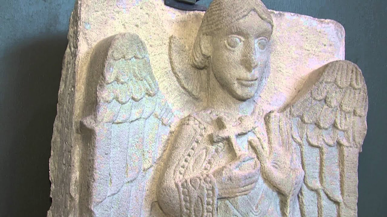 Világviszonylatban is egyedülálló a pécsi székesegyház román kori kőtára