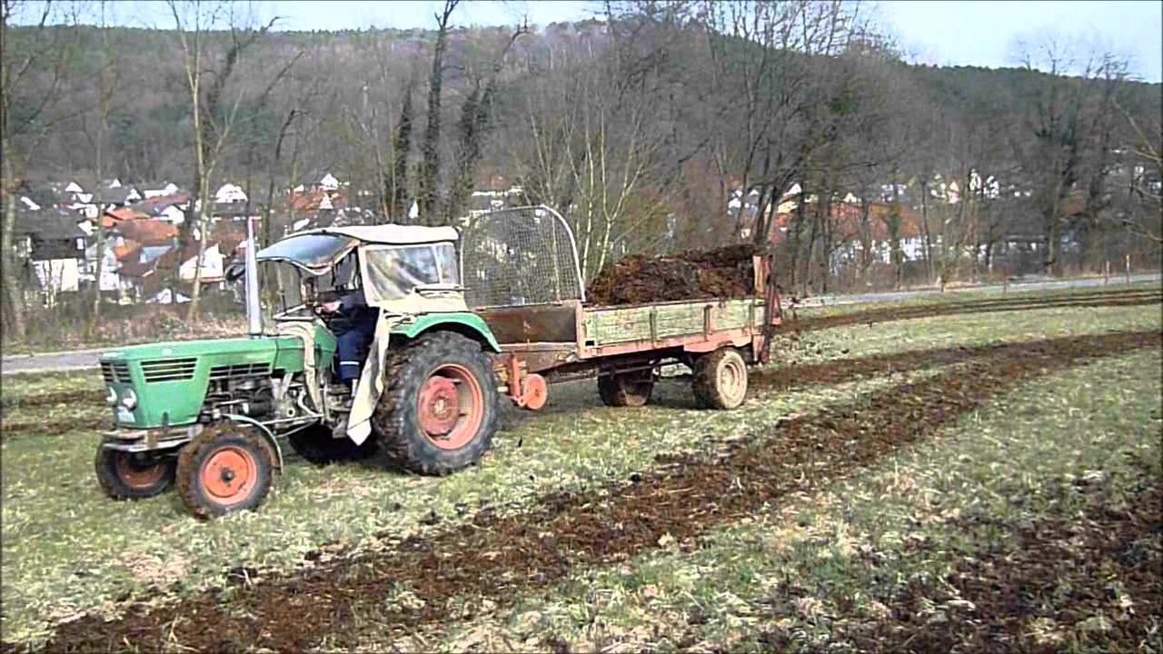 Miststreuen 2013 mit Deutz D 5506 und International 633