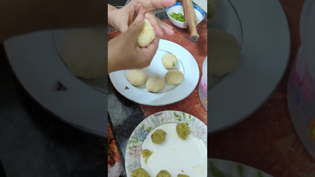Tasty Dal Puri with Chilies & Coriander leaf