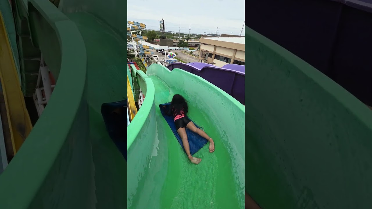 GREEN MATTRACER WATERSLIDE ‼️😂🤣#foryoupage #WaterWorldCebu #waterslides #waterpark #fblifestyle