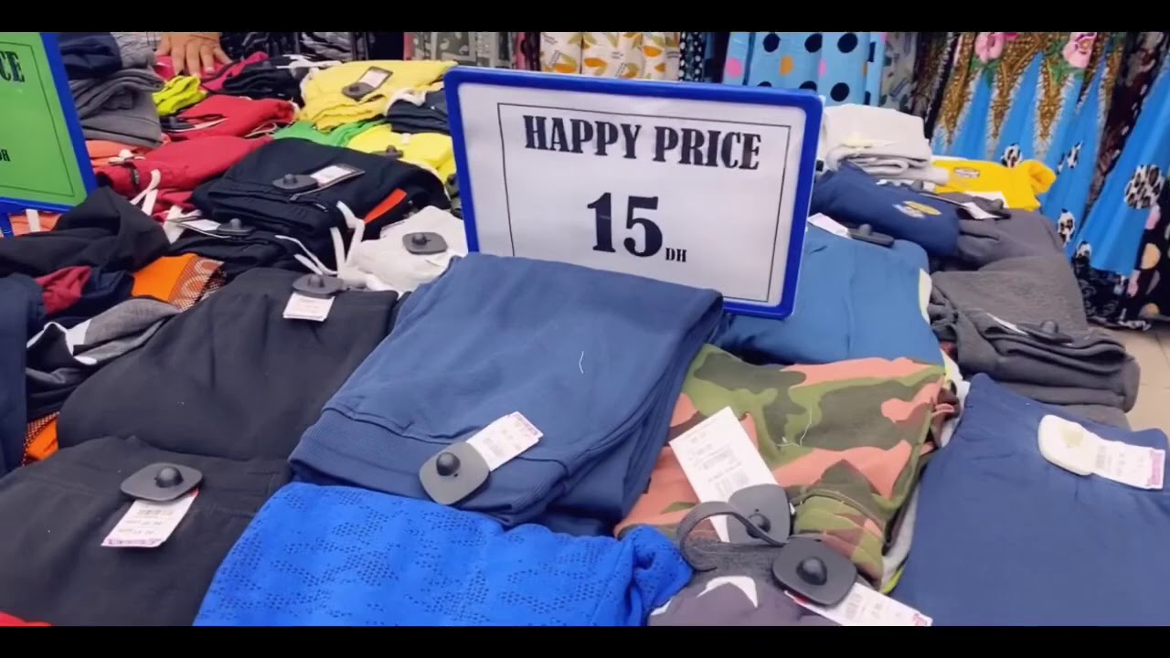 اليوم عندي جولة فالأسواق شعبية بالمدينه العين الامارات 🧣🧢🧤🩳👔👗🩱