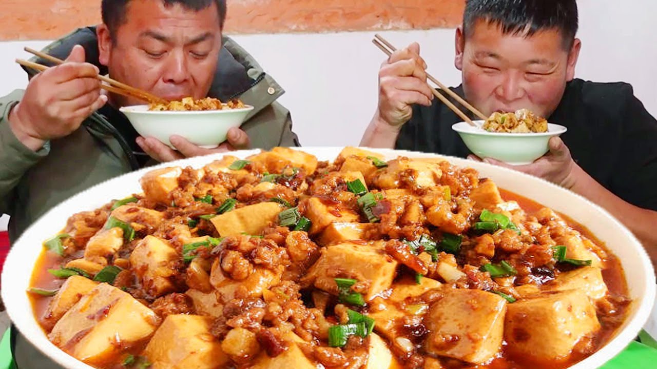 气温骤降，胖星星做道肉沫麻婆豆腐暖身子，麻辣入味拌米饭吃最过瘾！【黄土兄弟】