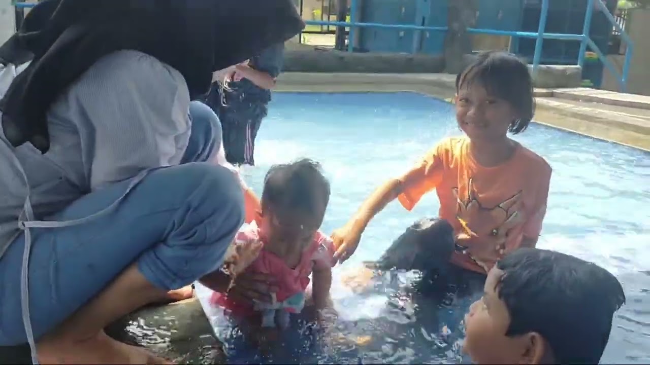 Berenang di cikarang