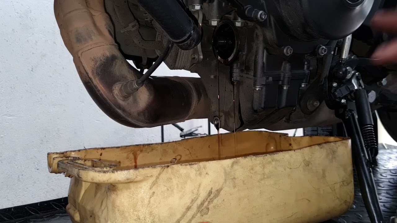 Cambio De Aceite A Un Yamaha Tracer 900
