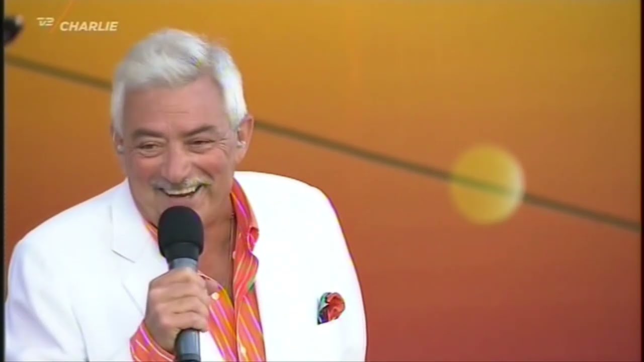 Pige træd varsomt, Kun for dig, Sølvstænk i dit gyldne hår - Johnny Reimar (Fællessang På Charlie)