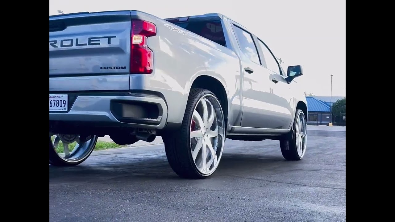 2025 Chevy Silverado 30” Forgiato rims