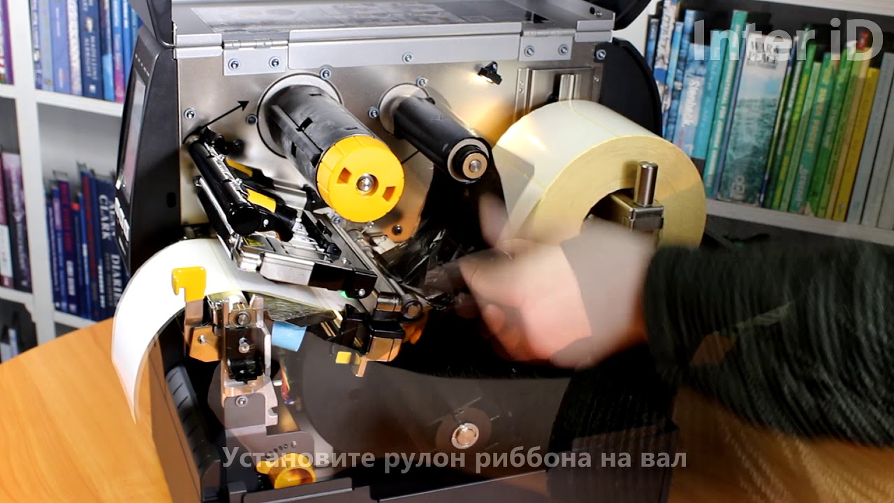 Установка этикеток и риббона в принтер Zebra ZT411