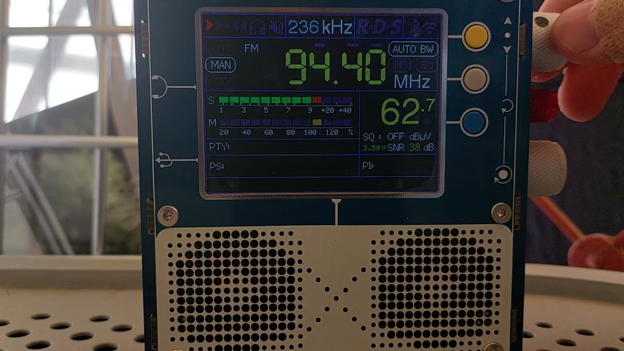 TEF 6686 Radio FM Bandscan - Thessaloniki, Greece