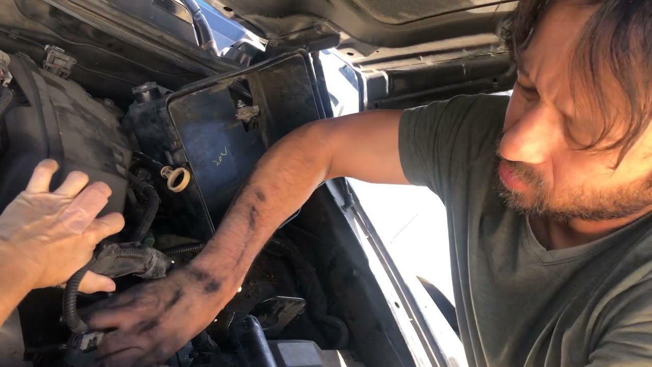 Hummer H3 2007 Alternator Removal