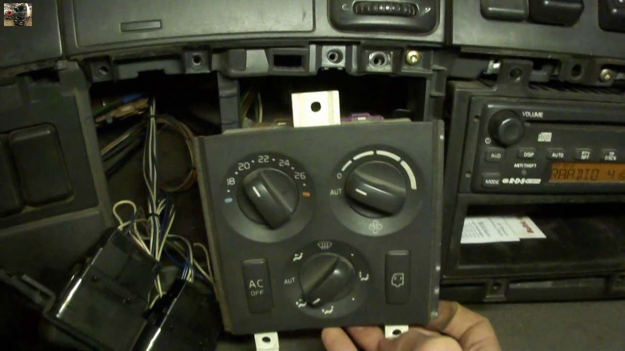 Разборка передней консоли Volvo FM,FH dismantling the front console