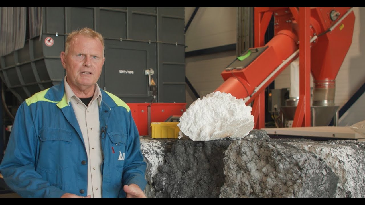 Piepschuim recycleren bij het bedrijf PolyStyreneLoop in Terneuzen (reportage Onze Haven 2021)