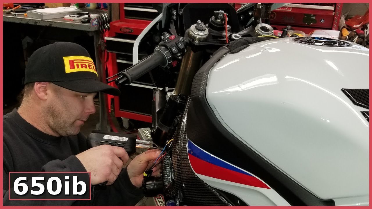 2020 BMW S1000RR M | Illuminated Roundels Installed!