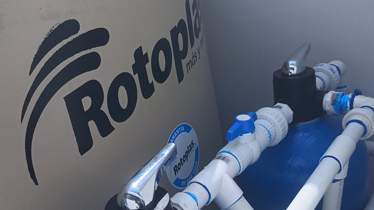 Instalación de bomba con presurizadora, tinaco y filtros de zeolita y carbono