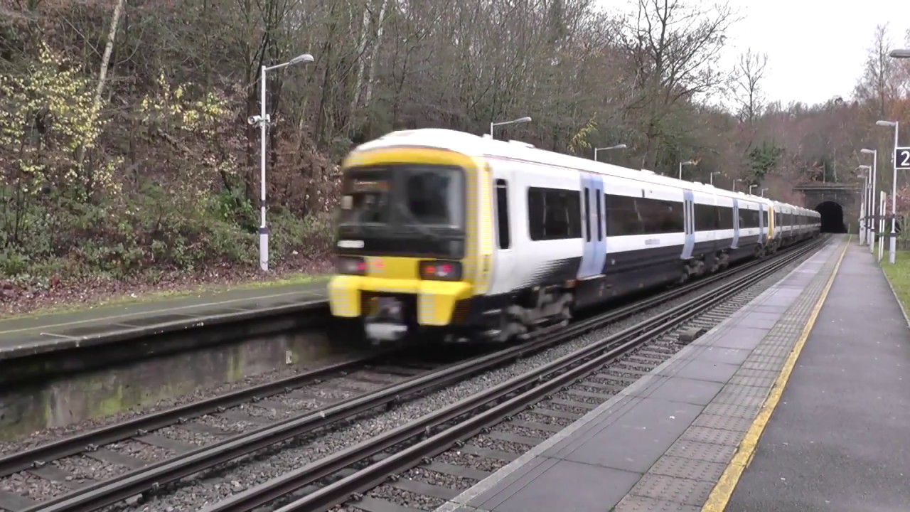 Trains around London 12/12/16