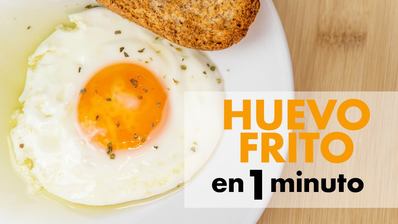 HUEVO FRITO en MICROONDAS 🍳 | en 1 minuto