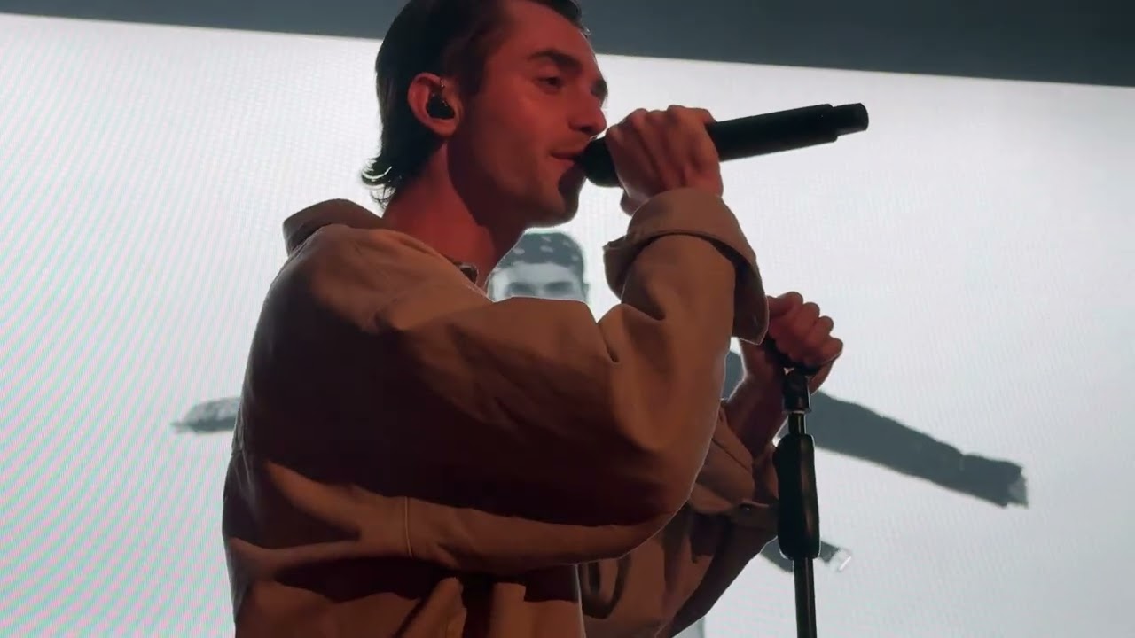 Greyson Chance - High Waisted (live in Singapore, 12-Nov-2025) 4K