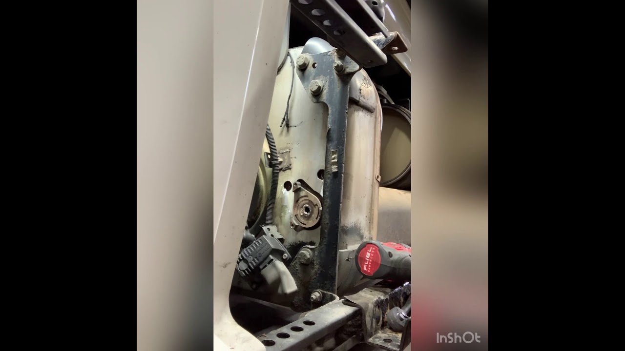 Установка тента Freightliner Cascadia DD15 Def для модели 4364 18 с низким кодом эффективности пр...