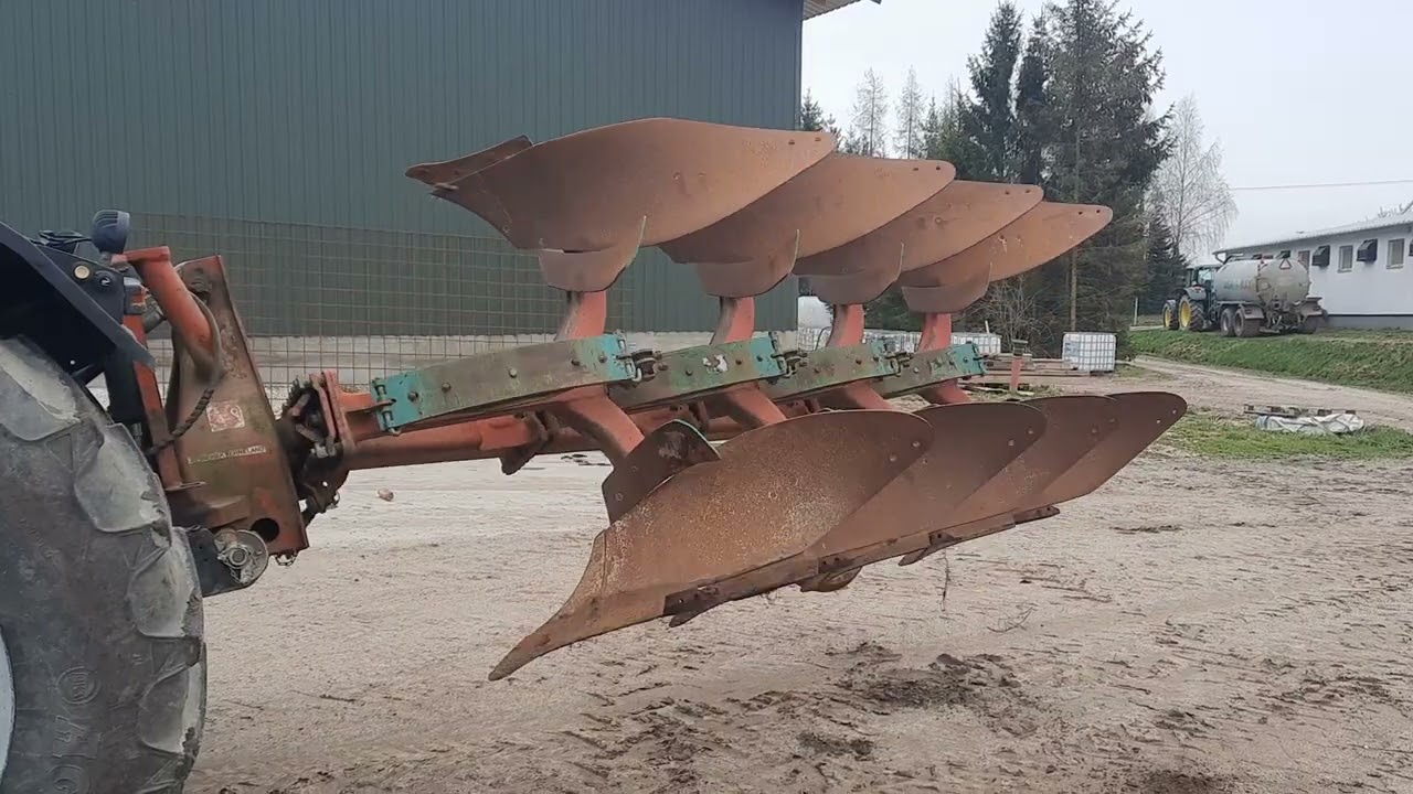 Pług obrotowy 4 skiby KVERNELAND resor na aukcji Flotilo.pl